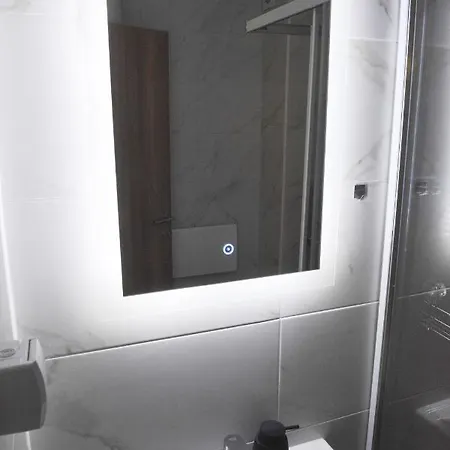 Martenovic 1 Apartment *